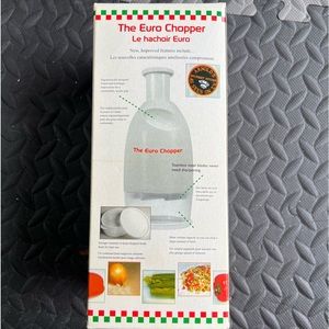 THE EURO CHOPPER DELUXE MODEL NEW AND IMPROVED VEGETABLE CHOPPER NEW IN BOX